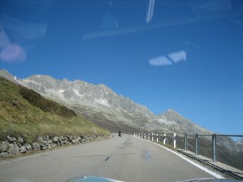 IMG_1433 Chasing (and catching) bikers on the ascent of the Furka pass